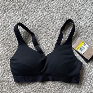Nike Black Sports Bra with Adjustable Straps and Molded Cups